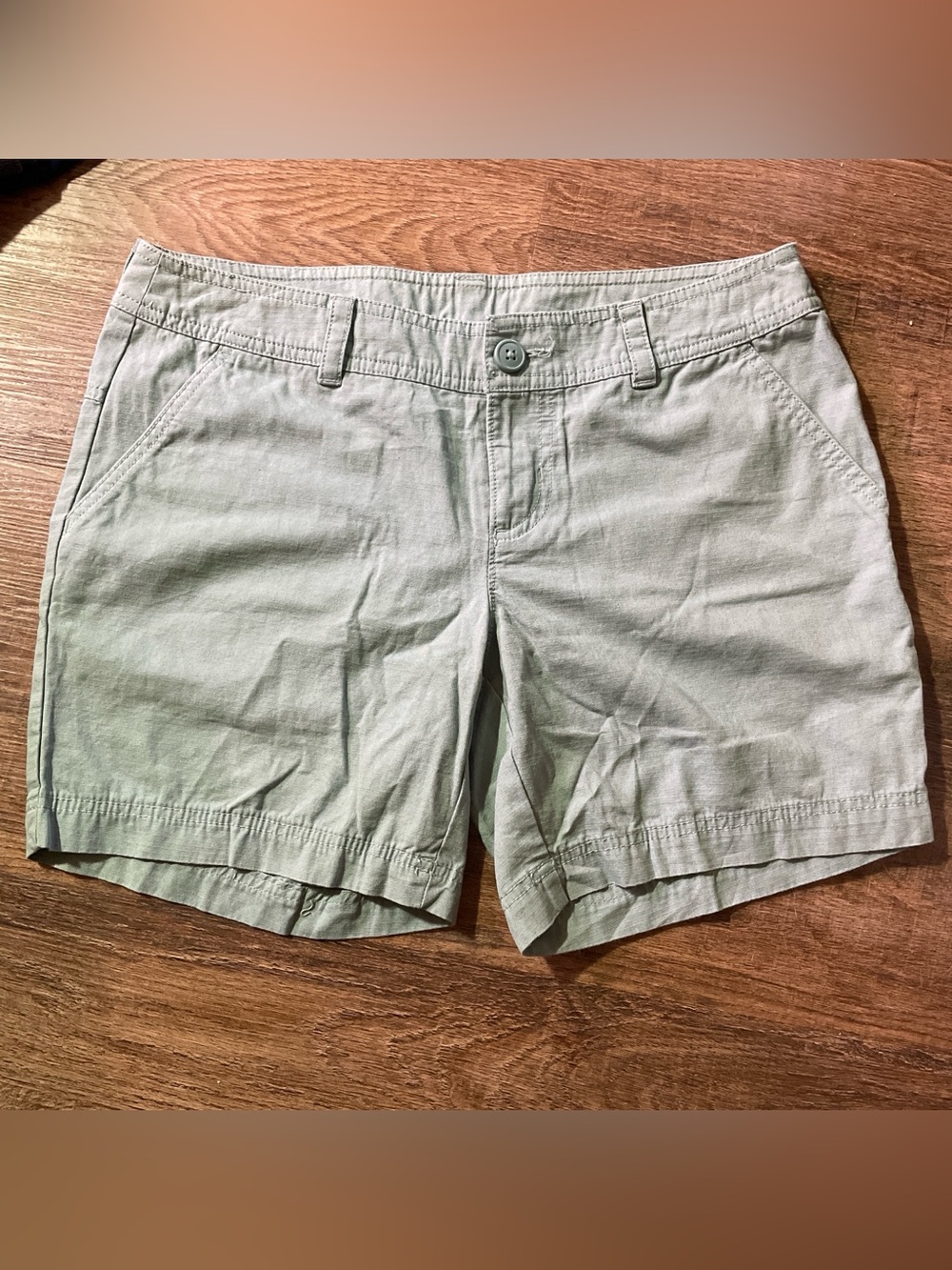 Columbia Light Sage Women's Outdoor Chino Shorts
